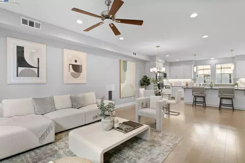 1082 Barberry Ter, Sunnyvale, CA 94086