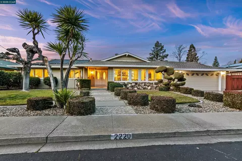 2220 Loch Ln, Walnut Creek, CA 94598