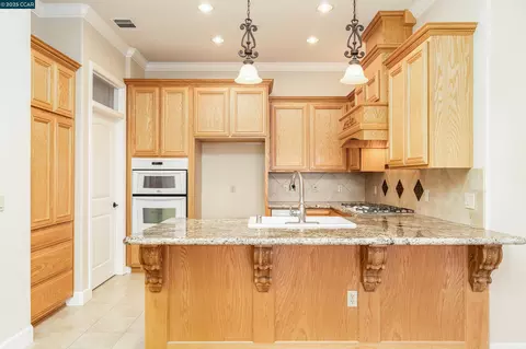 Kitchen - 1146 Waltz Ct, Vallejo, CA 94591 photo 2 of 5