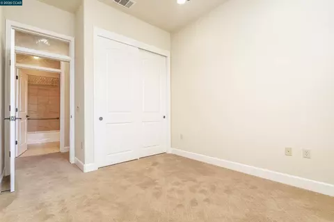 Bedroom - 1146 Waltz Ct, Vallejo, CA 94591 photo 7 of 7