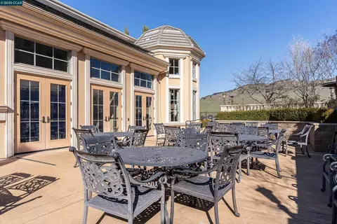 Exterior - 1146 Waltz Ct, Vallejo, CA 94591 photo 7 of 7