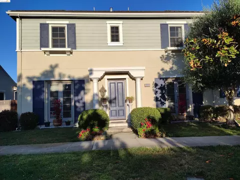 2211 Coral Sea St, Alameda, CA 94501