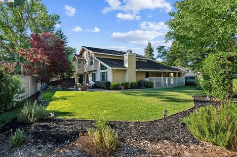95 Lone Pine Ct, San Ramon, CA 94582