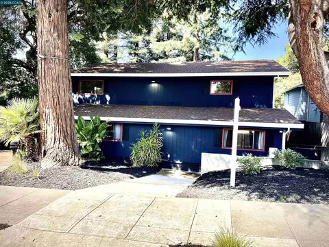 4416 Reinhardt Dr, Oakland, CA 94619