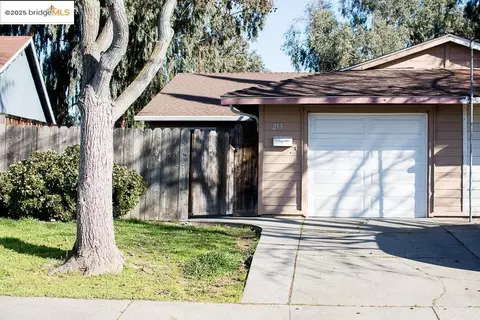 213 E Trident Dr, Pittsburg, CA 94565 photo 1