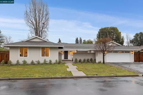 1 Juniper Way, Moraga, CA 94556 photo 1