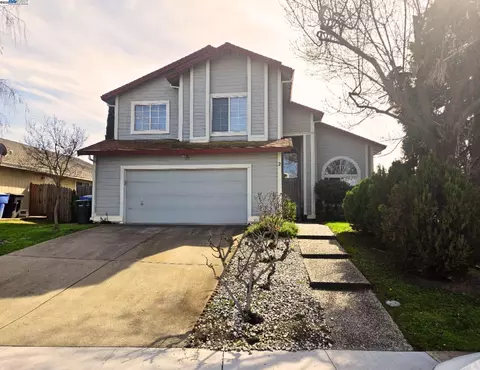 2 San Rogue Ct, Sacramento, CA 95823