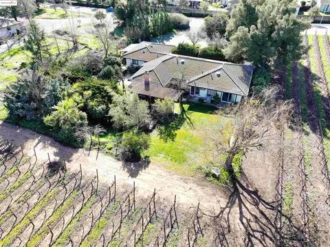 400 Tate Ln, Oakley, CA 94561 photo 1