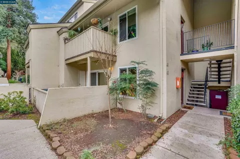 2708 Oak Rd #42, Walnut Creek, CA 94597