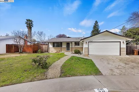 1747 Kasba St, Concord, CA 94518
