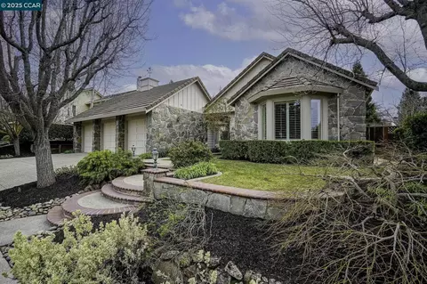 140 Edinburgh Cir, Danville, CA 94526