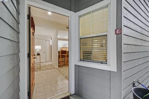 7670 Canyon Meadow Cir #E, Pleasanton, CA 94588 photo 1