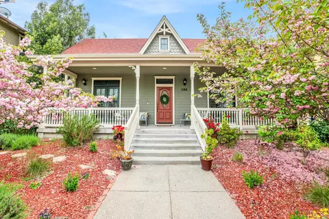 1166 Taraya Ter, Hercules, CA 94547