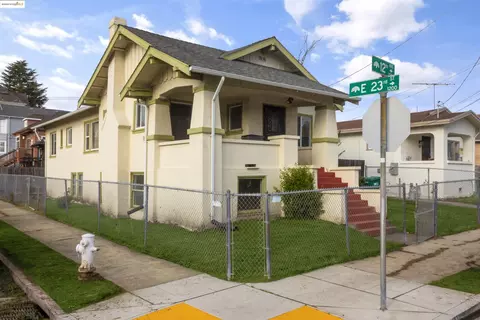 2301 12th Ave, Oakland, CA 94606