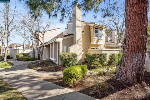 601 Palomino Dr #A, Pleasanton, CA 94566
