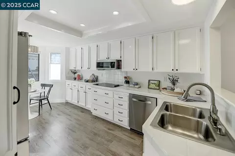 4449 Terra Granada #3A, Walnut Creek, CA 94595