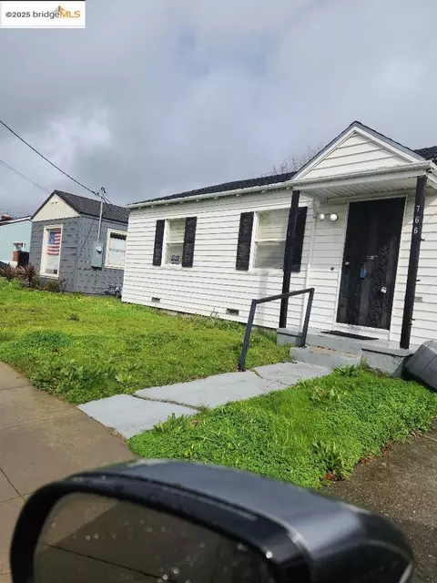 766 Ventura St, Richmond, CA 94805