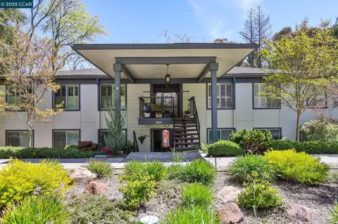 2520 Ptarmigan Dr #4, Walnut Creek, CA 94595