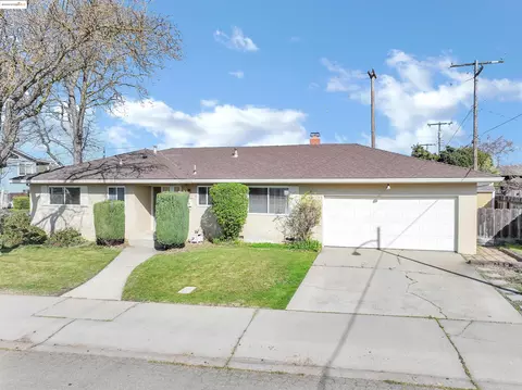2005 W Pine St, Lodi, CA 95242 photo 1