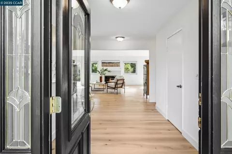 392 James Bowie Ct, Alamo, CA 94507