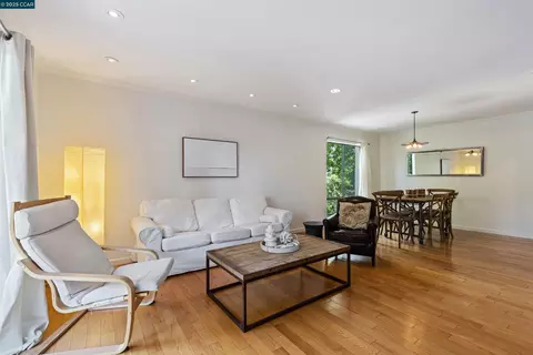 340 N Civic Dr #309, Walnut Creek, CA 94596