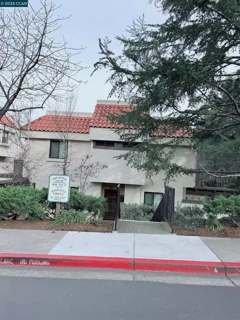 309 Preakness Ct, Walnut Creek, CA 94597