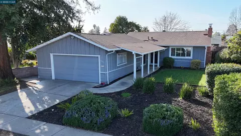 3579 Thunderbird Dr, Concord, CA 94520 photo 1