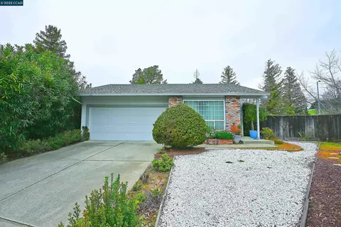 1385 Woodchuck Ln, Concord, CA 94521