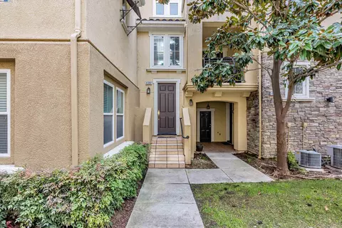 4380 Fitzwilliam St, Dublin, CA 94568 photo 1