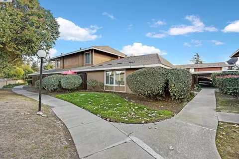 2083 Olivera Rd #E, Concord, CA 94520 photo 1