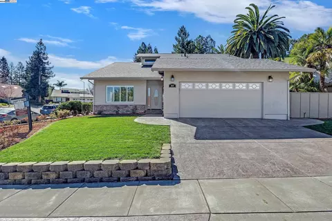 3537 Lowrey Ct, Napa, CA 94558