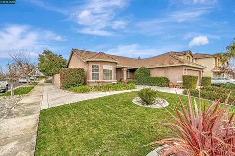 947 Sandy Way, Turlock, CA 95382 photo 1