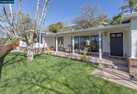 842 Holly Hill Dr, Walnut Creek, CA 94596