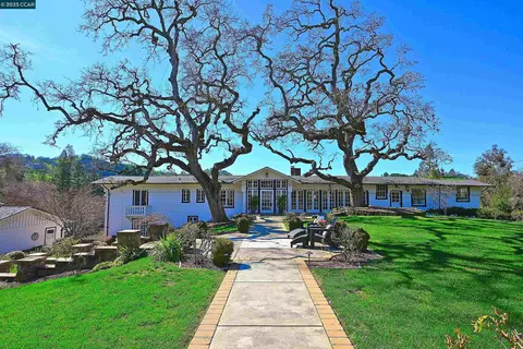 2420 Tice Valley Blvd, Walnut Creek, CA 94595