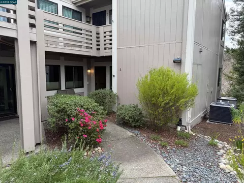 656 Terra California Dr #4, Walnut Creek, CA 94595