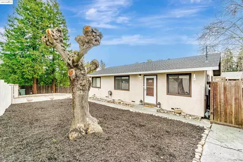 327 4th Ave, Pleasant Hill, CA 94523
