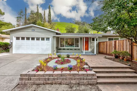 4 Gilmore Ct, Lafayette, CA 94549 photo 1