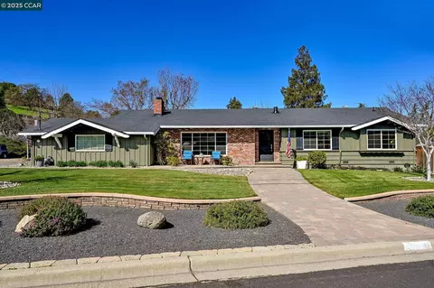 1145 Saint Francis Dr, Concord, CA 94518