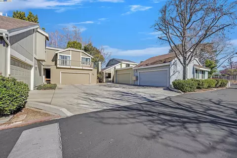 4245 Dubhe Ct, Concord, CA 94521 photo 1