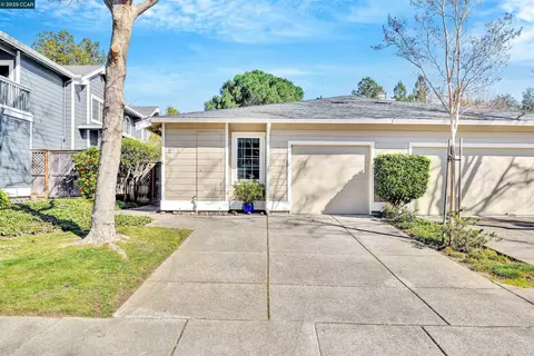 8 Hansen Ct, Moraga, CA 94556 photo 1