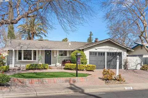 1715 Agadir St, Concord, CA 94518