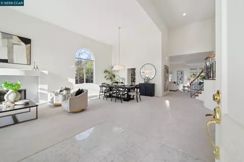 820 Foxtail Ct, Walnut Creek, CA 94598