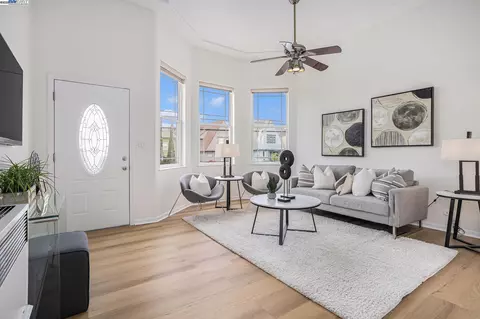 3118 West St, Oakland, CA 94608