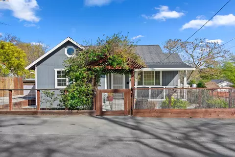 1200 Veale Ave, Martinez, CA 94553 photo 1