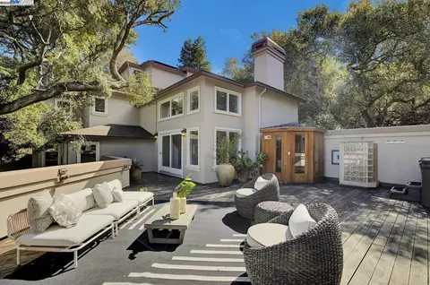 2850 Belmont Canyon Rd, Belmont, CA 94002