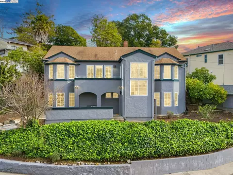 5352 Poinsett Ave, El Cerrito, CA 94530