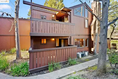 872 Camelback Pl, Pleasant Hill, CA 94523