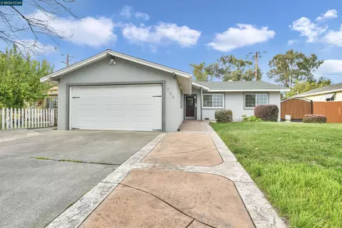 706 Nightingale Dr, Fairfield, CA 94533 photo 1