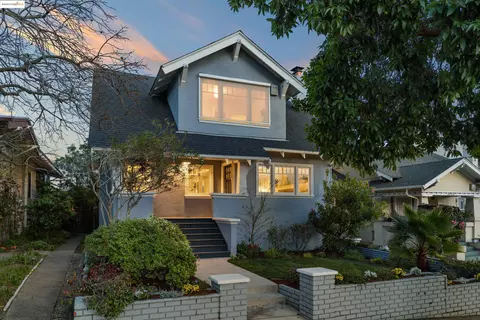 3834 Beaumont Ave, Oakland, CA 94602