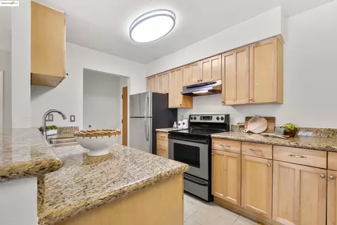66 Fairmount Ave #303, Oakland, CA 94611